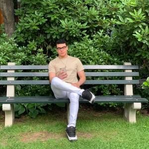 Meet your Posher, Ammar